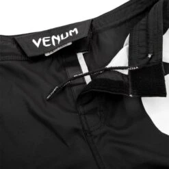Venum Light 3.0 Fightshorts - Black/white, VENUM-03615-108 -Fighters Europe Shop 0f2db7509b75ca5033cca55e19decc53