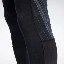 Reebok Compression Printed Tights, FS8583 -Fighters Europe Shop 5 59a1cf1a 3474 43fd b327 0b4e7c8105d3