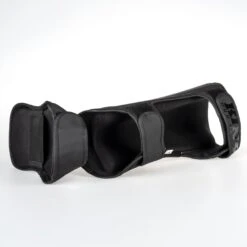 King Pro Boxing Shinguards Revo 4 - Black -Fighters Europe Shop DSCF3990