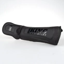 King Pro Boxing Shinguards Revo 4 - Black -Fighters Europe Shop DSCF3992
