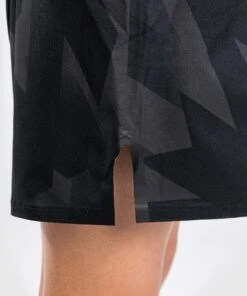 Venum Razor Kids MMA Shorts - Black/gold -Fighters Europe Shop d6e93917a8a43d642f53687564bd58026a8c2f17 FS RAZOR BLACK 09